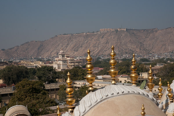 India_Jan_Feb_10_Jaipur_4879.jpg - Nahargarh Fort from Hawa Mahal