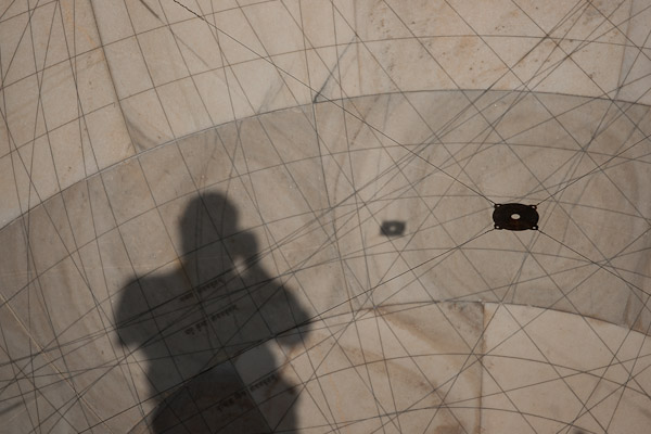 India_Jan_Feb_10_Jaipur_4929.jpg - Autoportrait.  The lines are star tracks.  Note the pinhole and its shadow.