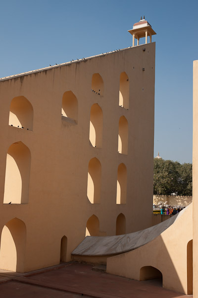 India_Jan_Feb_10_Jaipur_4953.jpg - Jantar Mantar 2-second sundial.