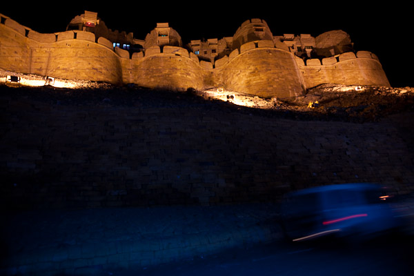 India_JanFeb_10_Jaisalmer_6985.jpg - Jaisalmer Fort at night