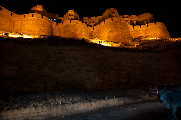 India_JanFeb_10_Jaisalmer_6994.jpg - Jaisalmer Fort at night