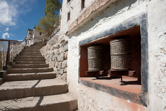 _DSC9827.jpg - Prafyer wheels and stairs