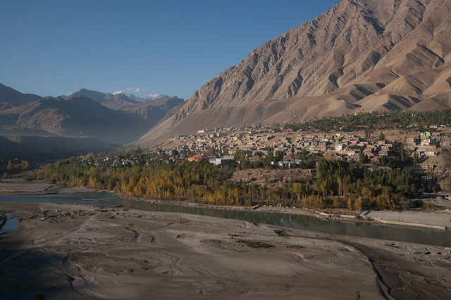 _DSC9670.jpg - Kargil, an overnight stop halfway between Srinagar and Leh