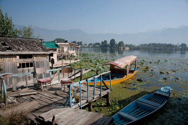 _DSC9373.jpg - The houseboat next door