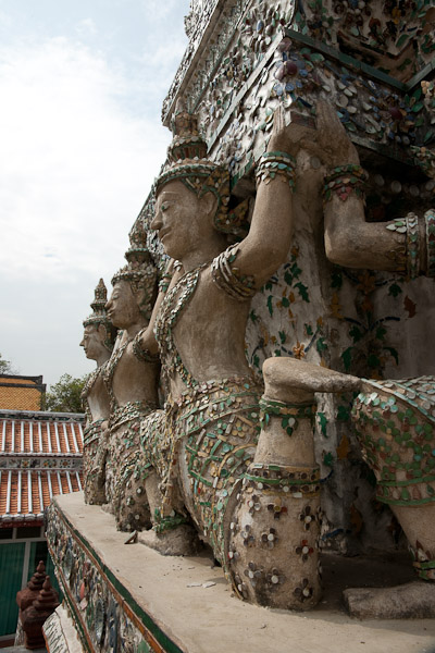 Thailand_Bangkok_OctNovDec_2010_8304.jpg - Dancers
