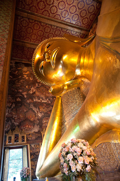 Thailand_Bangkok_OctNovDec_2010_2893.jpg - Reclining Buddha.  The  largest in the complex, maybe in Thailand.
