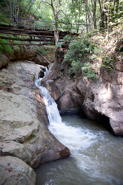 Thailand_Pai_OctNovDec_2010_4834.jpg - Pam Bok Waterfall